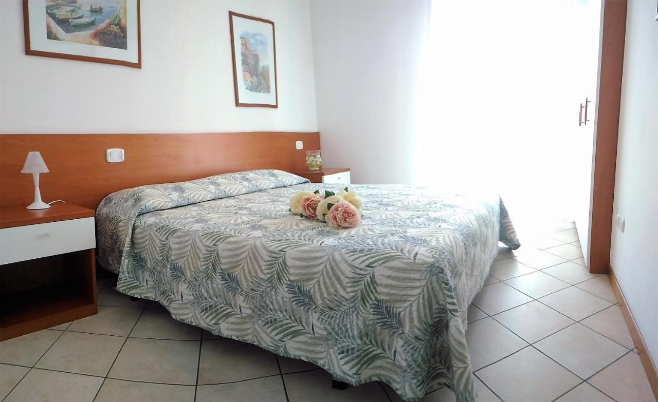 Green Holiday Wohnung Mit Schwimmbad Bibione Exterior foto