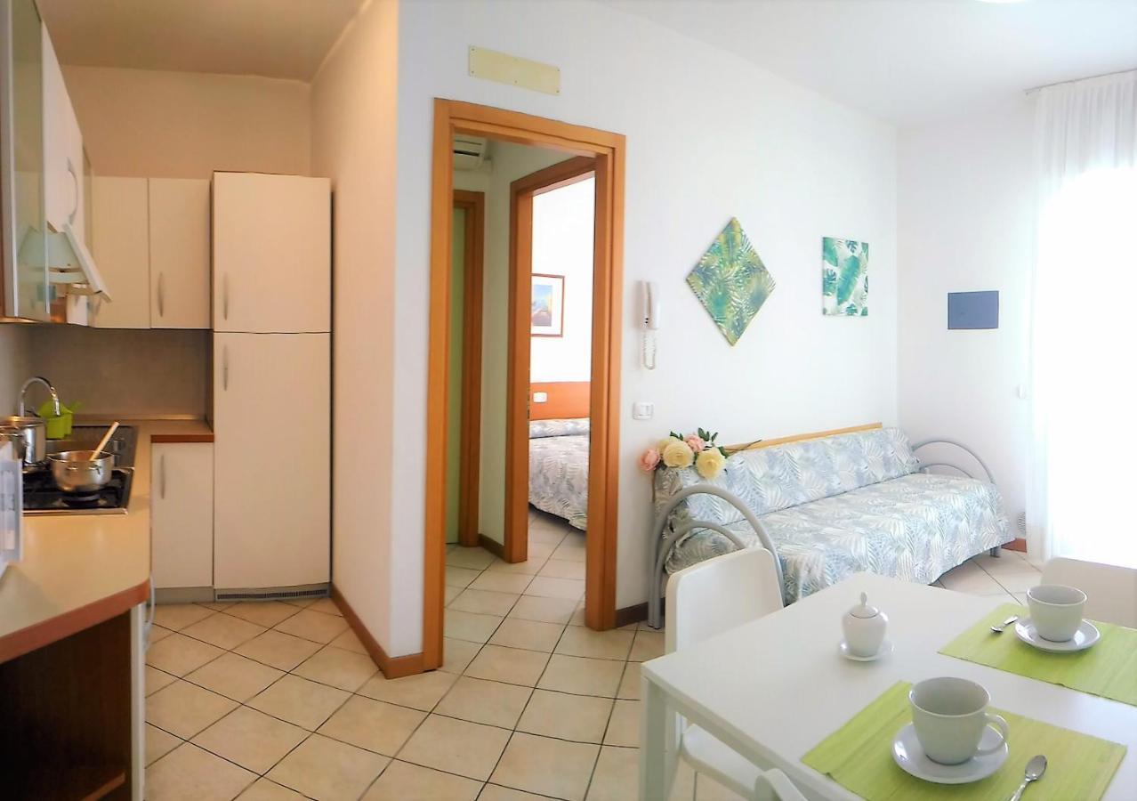Green Holiday Wohnung Mit Schwimmbad Bibione Exterior foto